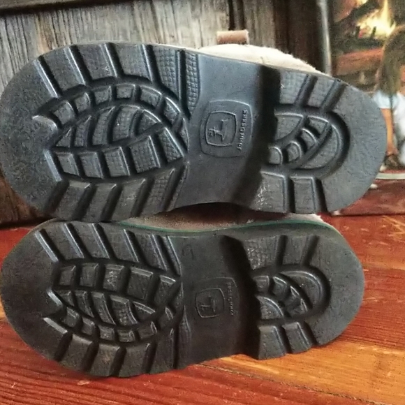 Boots - Picture 4 of 4